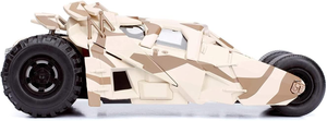Modellino Batmobile Camouflage 1:24 con Figura in Metallo Batman da Collezione - 253215006