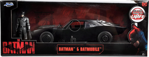 Modellino Batmobile 2022 Scala 1:18 con Figura in Metallo Batman da Collezione - 253216002