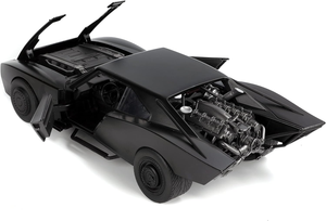 Modellino Batmobile 2022 Scala 1:18 con Figura in Metallo Batman da Collezione - 253216002