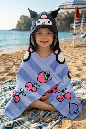 Mantella Mare Kuromi Sanrio Telo con Cappuccio 3d 70x140 CM in Microfibra Bagno Piscina Spiaggia - Ez18213