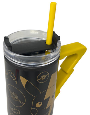 Bicchiere Termico con Cannuccia Pikachu Pokemon Manico 3d 770 Ml - 86682