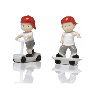 Bomboniera Statuina Bimbo Hip Hop in Porcellana Assortito in 2 Figure Ilary Queen - Iq3373