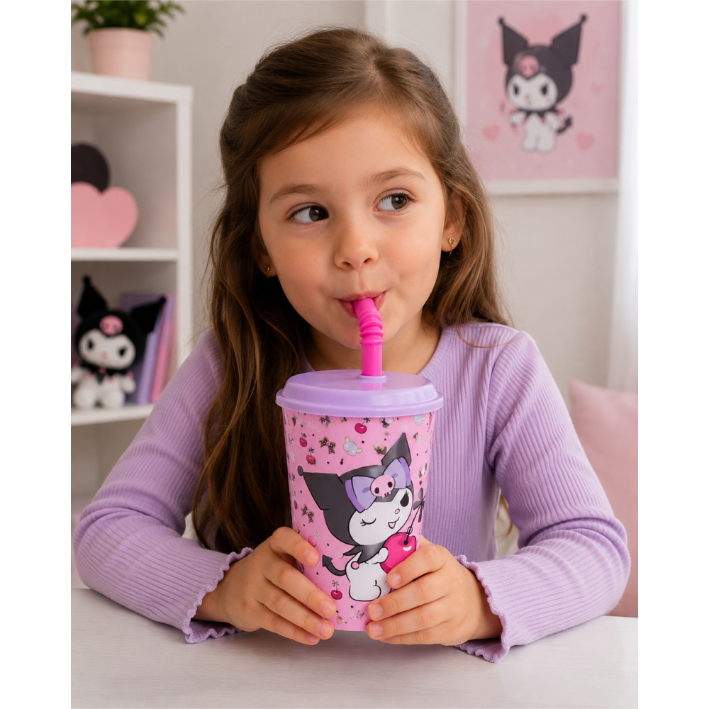 Bicchiere con Cannuccia Kuromi Sanrio in Plastica Riutilizzabile Semirigida Ml.430 - St88330
